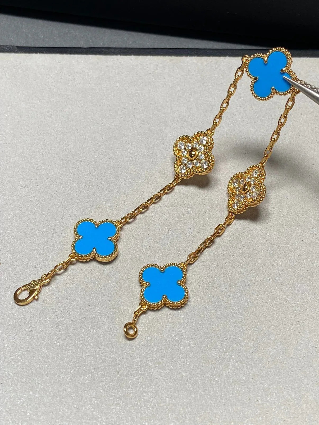 [Glow Jewelry]New CLOVER 5 MOTIF BLUE AGATE BRACELET COLLECTION