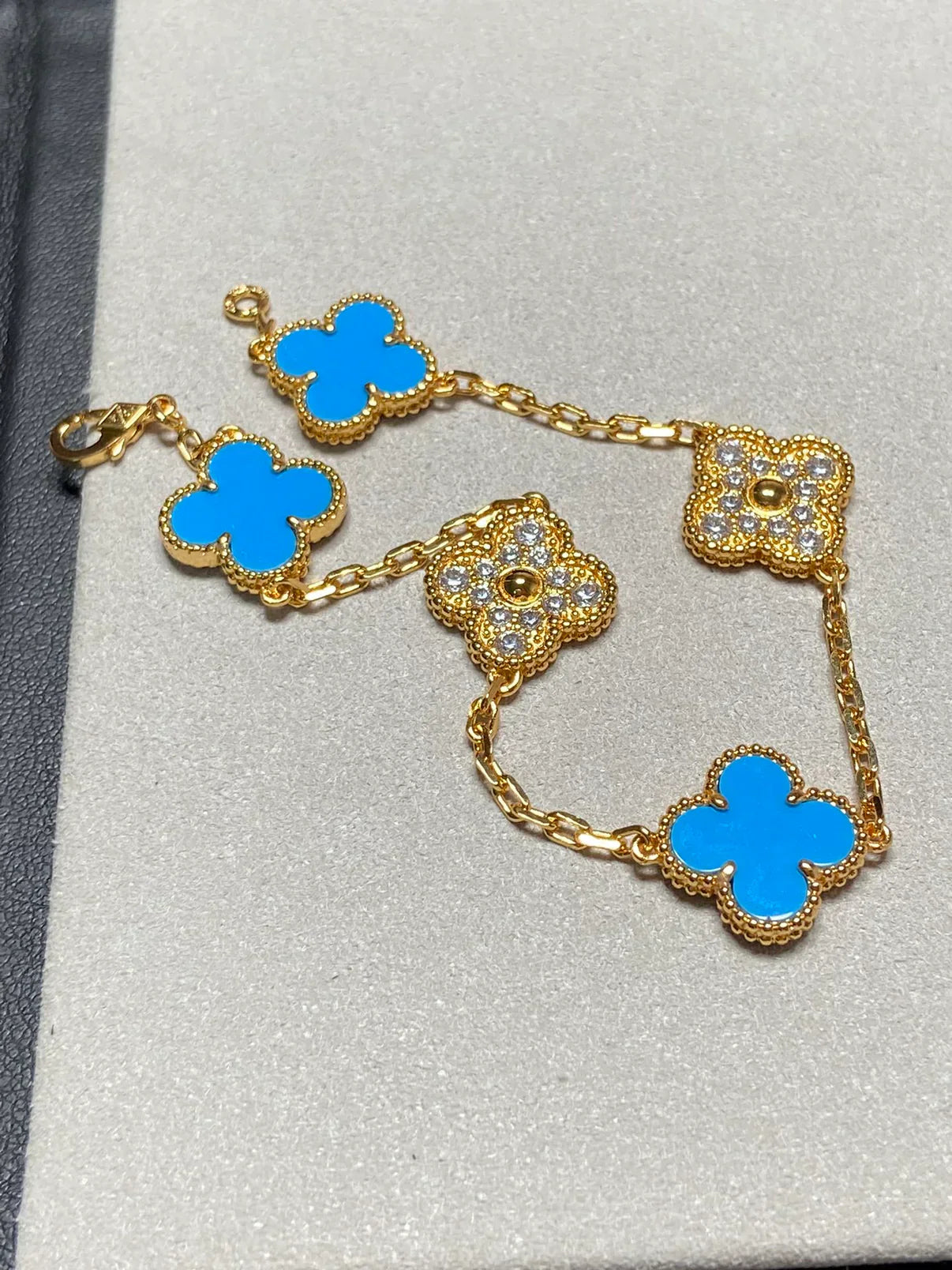 [Glow Jewelry]New CLOVER 5 MOTIF BLUE AGATE BRACELET COLLECTION