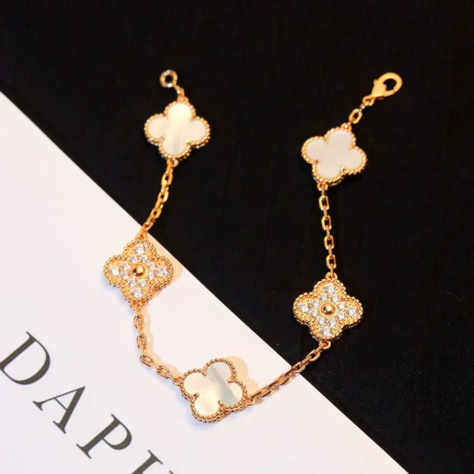 [Glow Jewelry]CLOVER WHITE PEARL MOP 5 MOTIF BRACELET COLLECTION