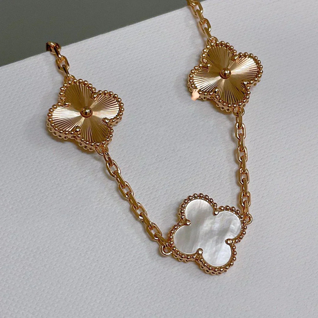 [Glow Jewelry]CLOVER WHITE PEARL MOP 5 MOTIF BRACELET COLLECTION