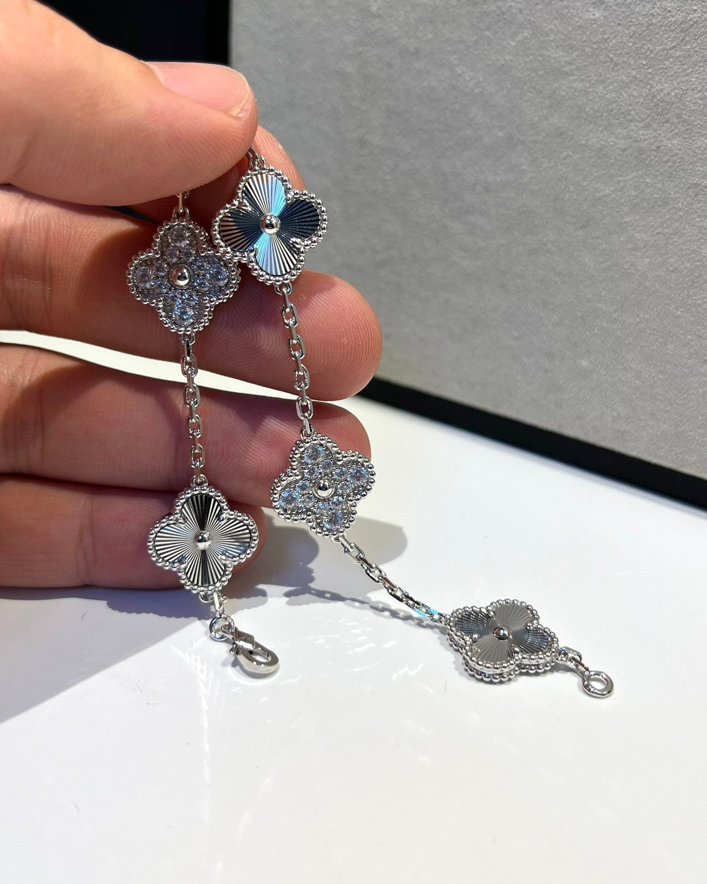 [Glow Jewelry]New  CLOVER 5 MOTIF LASER BRACELET COLLECTION