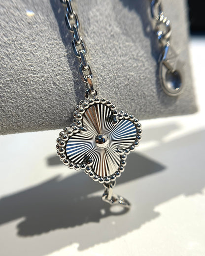 [Glow Jewelry] CLOVER 5 MOTIF LASER BRACELET COLLECTION