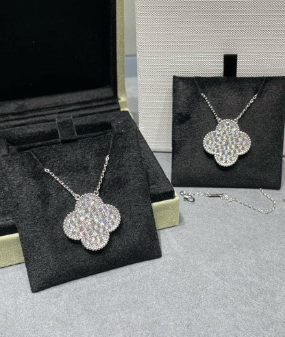 [Glow Jewelry]CLOVER 25MM LARGE PENDANT DIAMOND PAVED SILVER NECKLACE