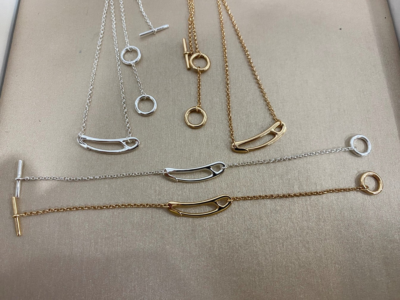 [Glow Jewelry]Brooch Necklace
