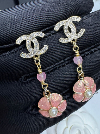 [Glow Jewelry]26C Pink Camellia Enamel Pendant with Double C Earrings