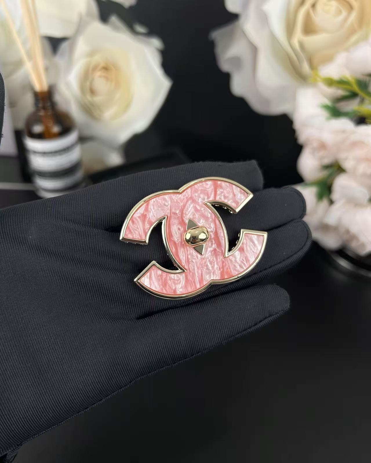 [Glow Jewelry]Pink Resin Classic Brooch 5cm