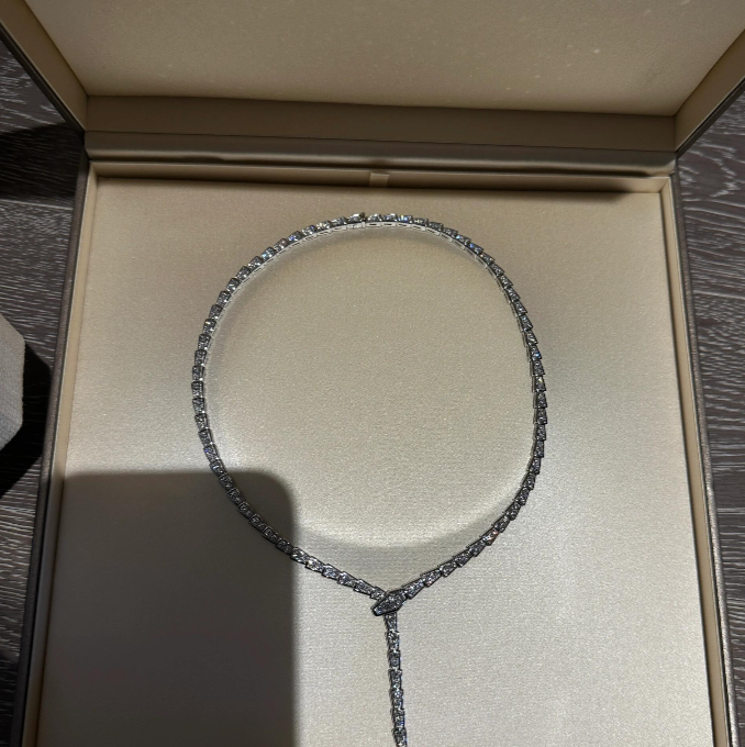 [Glow Jewelry]NEW！SERPENT DIAMOND NECKLACE