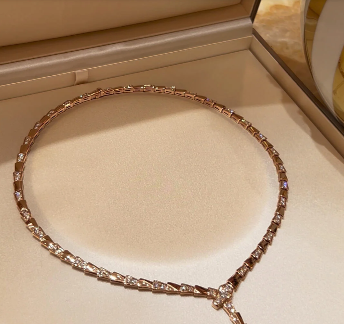 [Glow Jewelry]NEW！SERPENT DIAMOND NECKLACE