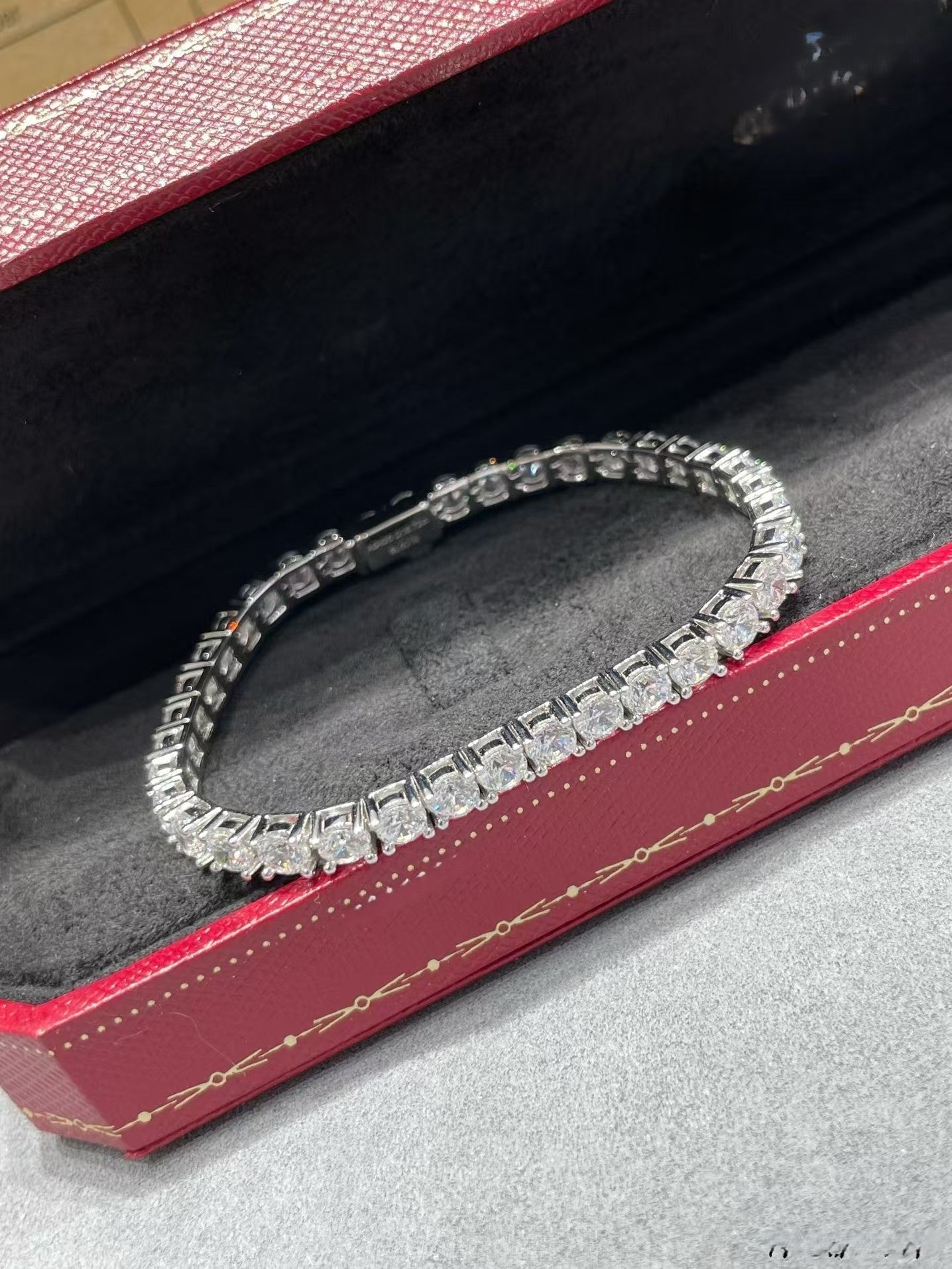 [Glow Jewelry jewelrys]TENNIS BRACELET WITH FULL DIAMOND SETTING