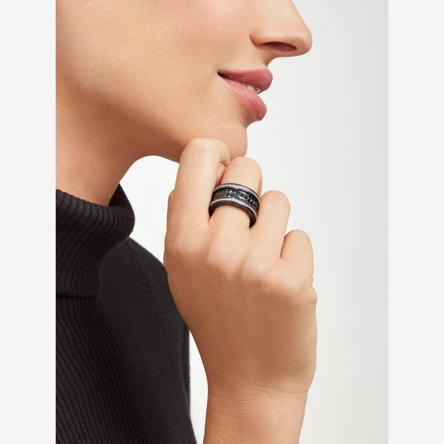 [Glow Jewelry]ZERO 1 ROCK FOUR-BAND BLACK CERAMIC WITH STUDDED SPIRAL AND PAVED DIAMONDS RING