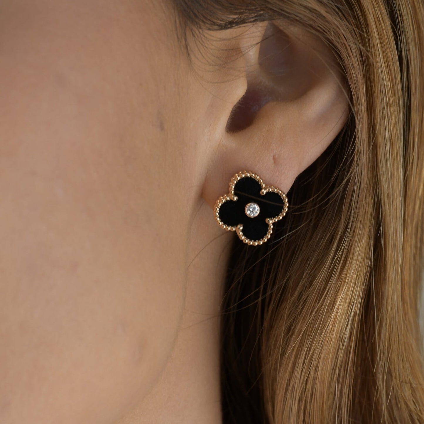 ¡®Glow Jewelry¡¯CLOVER MEDIUM 1 MOTIFS ONYX DIAMOND EARRINGS