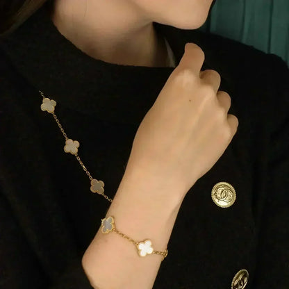 [Glow Jewelry]New CLOVER WHITE PEARL MOP 5 MOTIF BRACELET COLLECTION