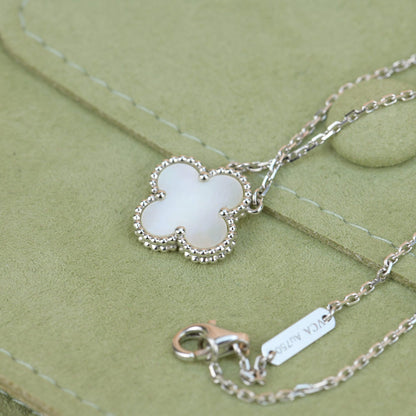 [Glow Jewelry]CLOVER  15MM WHITE MOTHER-OF-PEARL SILVER