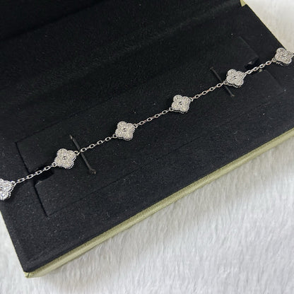 [Glow Jewelry]CLOVER 6 MOTIF DIAMOND BRACELET