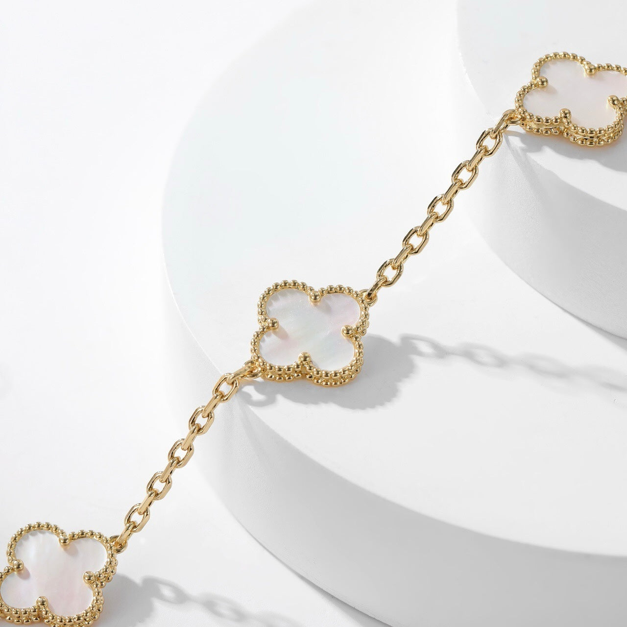 [Glow Jewelry]CLOVER 10 MOTIFS WHITE MOTHER OF PEARL NECKLACE