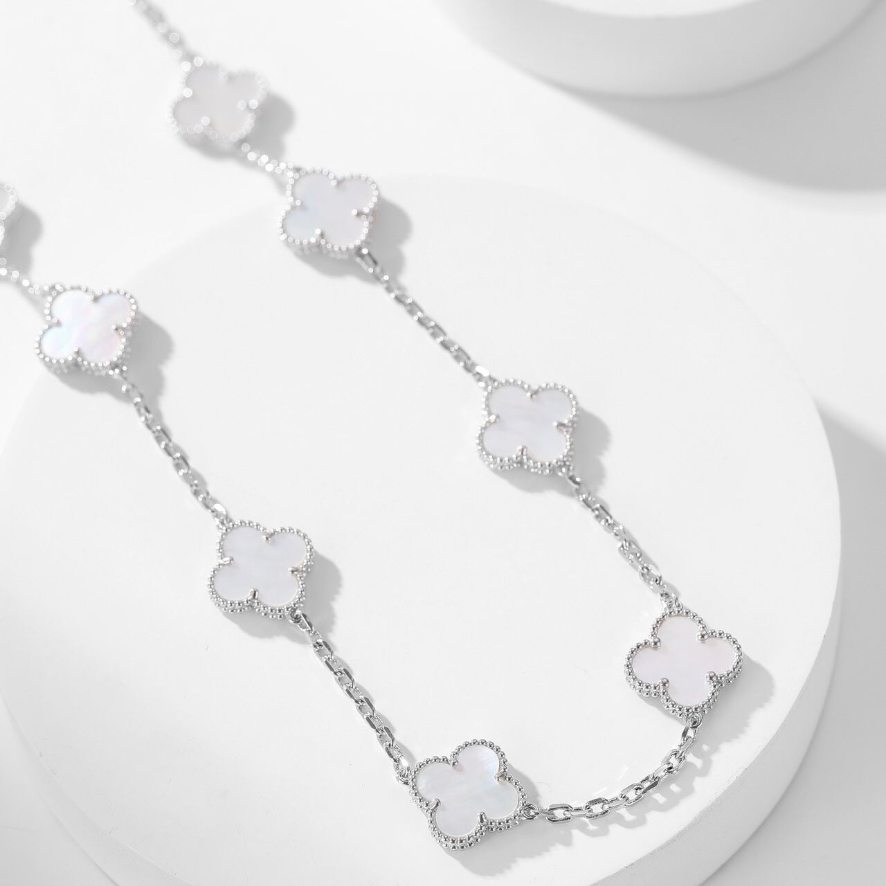 ¡®Glow Jewelry¡¯CLOVER 10 MOTIFS WHITE MOTHER OF PEARL NECKLACE