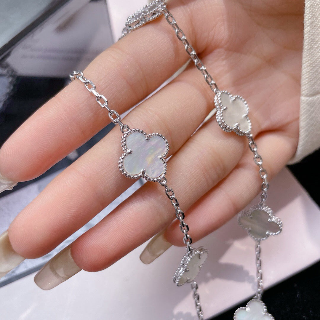 [Glow Jewelry]CLOVER 10 MOTIFS WHITE MOTHER OF PEARL NECKLACE