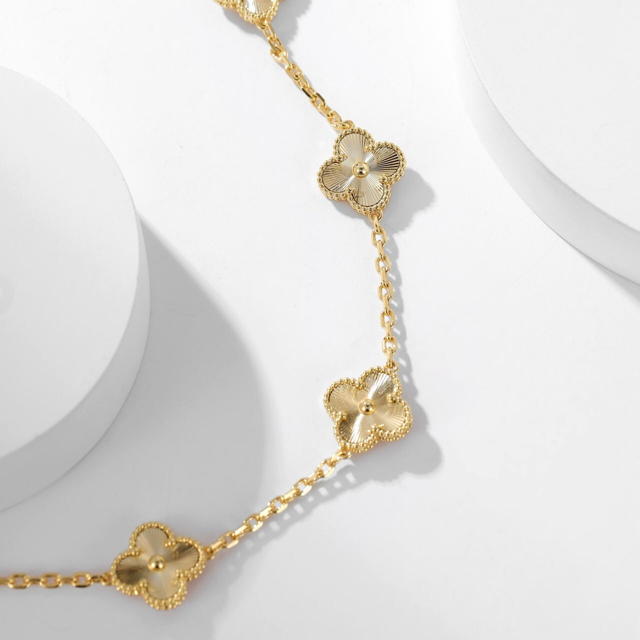 [Glow Jewelry]CLOVER 10 MOTIFS LASER NECKLACE
