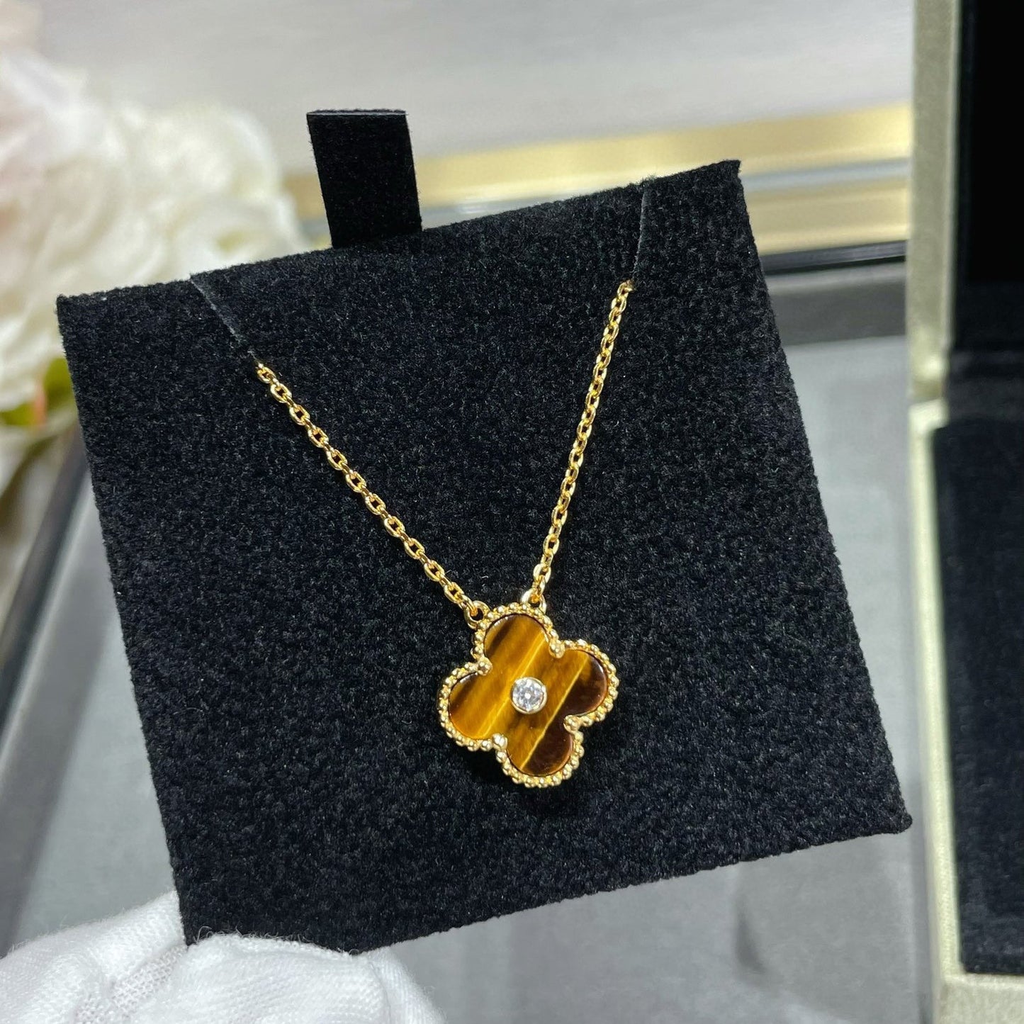 ¡®Glow Jewelry¡¯CLOVER 15MM DIAMOND AND YELLOW TIGER'S EYE AGATE necklace