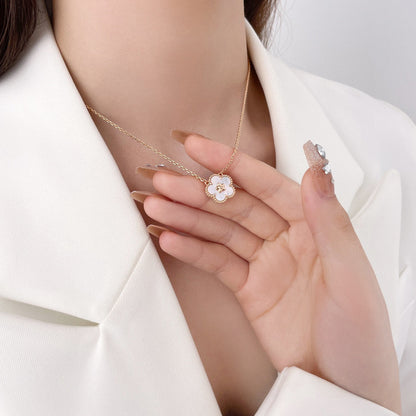 [Glow Jewelry]LUCKY  WHITE MOP  PLUM BLOSSOM NECKLACE