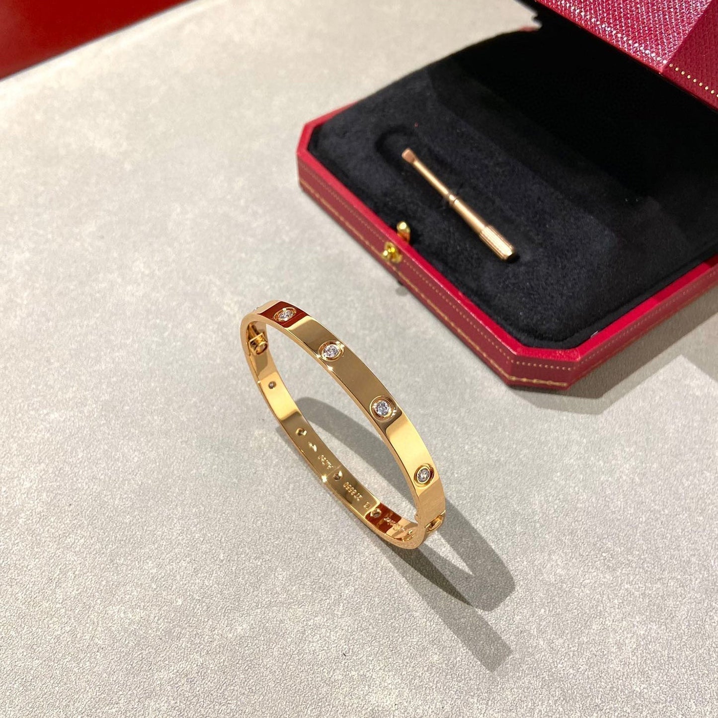 [Glow Jewelry]LOVE BRACELET 6.1MM 10 DIAMONDS