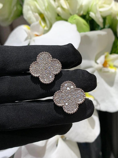 [Glow Jewelry] CLOVER 20MM MOTIFS DIAMOND STUD EARRINGS SILVER