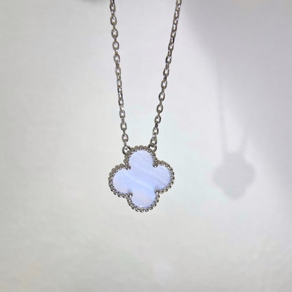 ¡®Glow Jewelry¡¯CLOVER 15MM BLUE CHALCEDONY NECKLACE SILVER