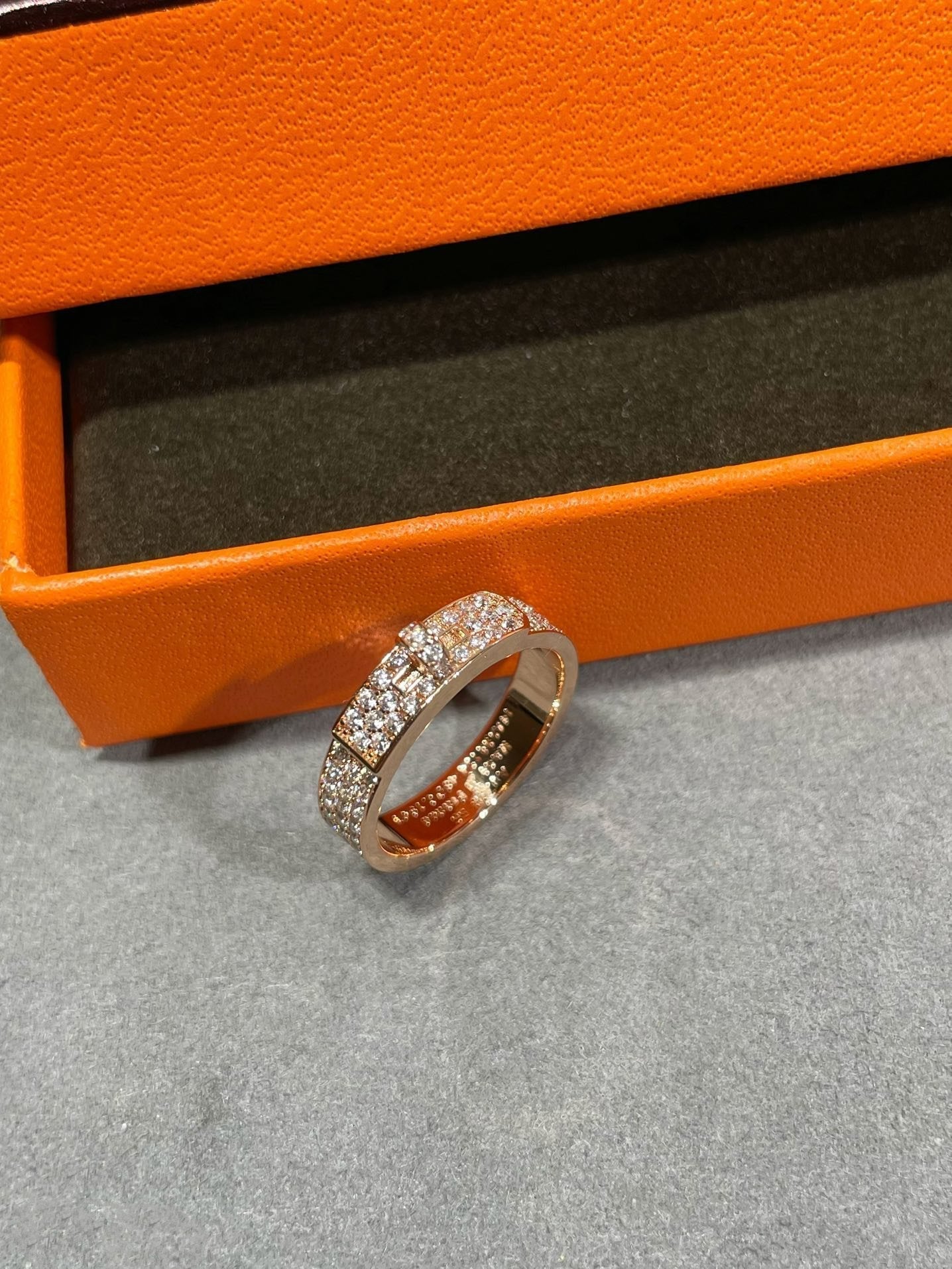 ¡®Glow Jewelry¡¯KELLY PINK GOLD DIAMOND RING
