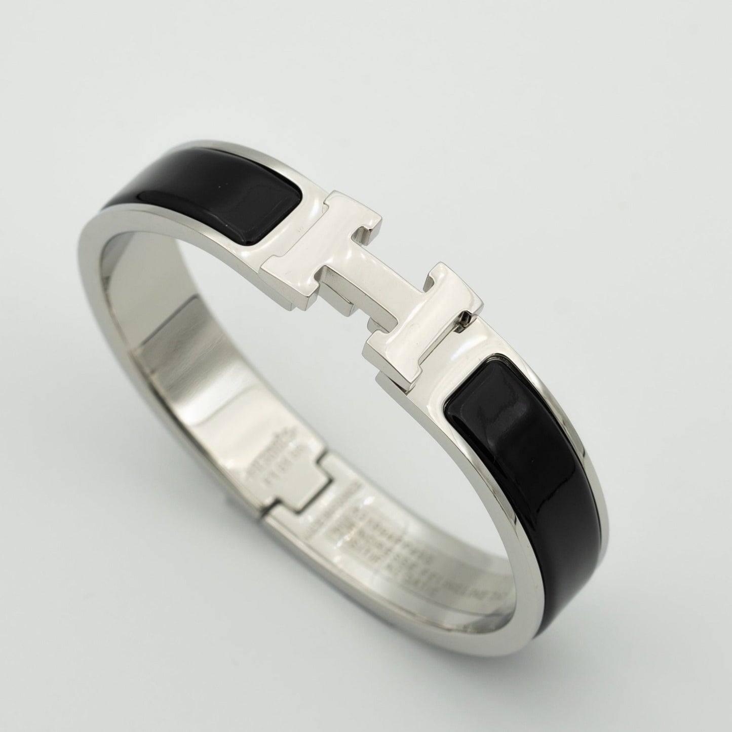 ¡®Glow Jewelry¡¯H BLACK BRACELET
