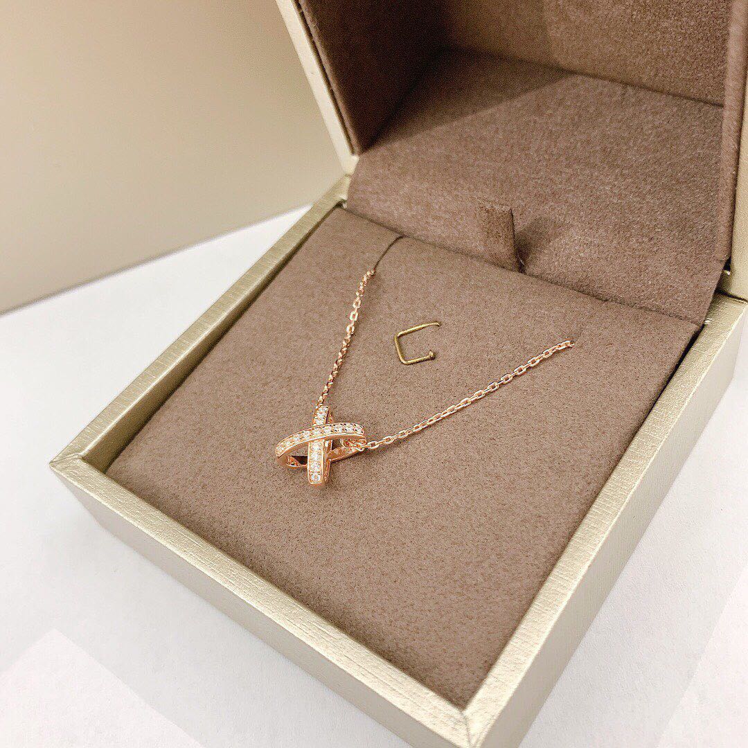 ¡®Glow Jewelry¡¯JEUX DE DIAMOND NECKLACE