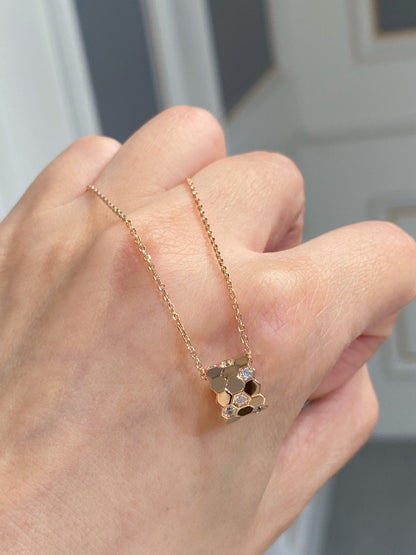 ¡®Glow Jewelry¡¯BEE LOVE DIAMOND NECKLACE