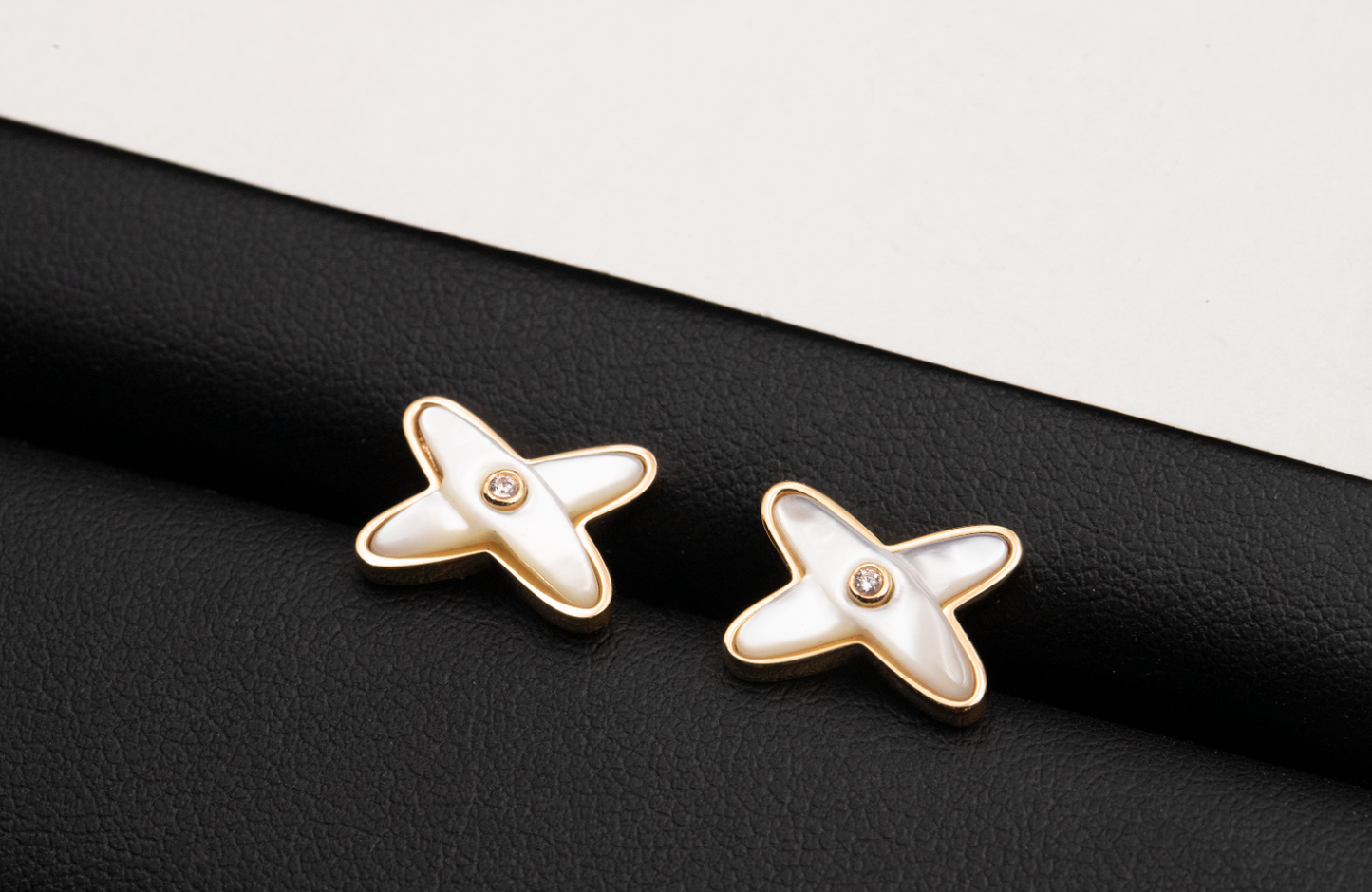 [Glow Jewelry]JEUX DE WHITE MOP ROSE GOLD DIAMOND EARRINGS