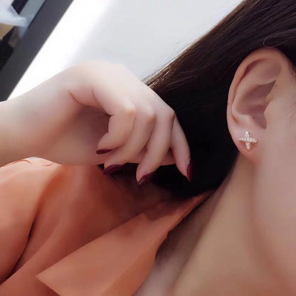 ¡®Glow Jewelry¡¯JEUX DE GOLD DIAMOND EARRINGS