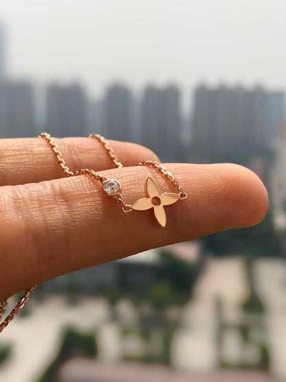 ¡®Glow Jewelry¡¯BLOSSOM PENDANT PINK GOLD AND DIAMOND