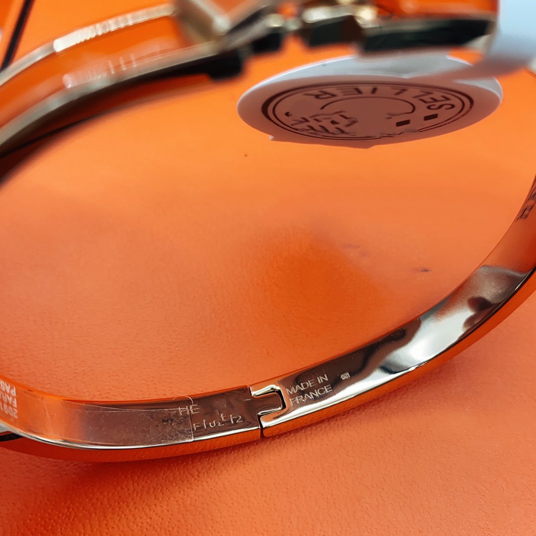 [Glow Jewelry]CLASSIC HM CLIC RED 8MM ENAMEL BRACELET