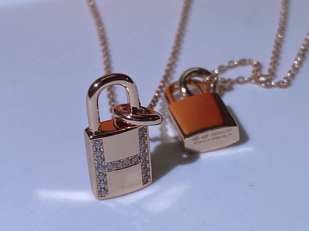 ¡®Glow Jewelry¡¯HM ADVANCED NICHE LOCK HEAD NECKLACE DIAMONDS