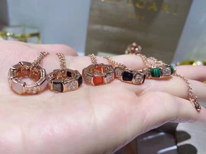 [Glow Jewelry]SERPENTI PEDANT DIAMOND NECKLACE