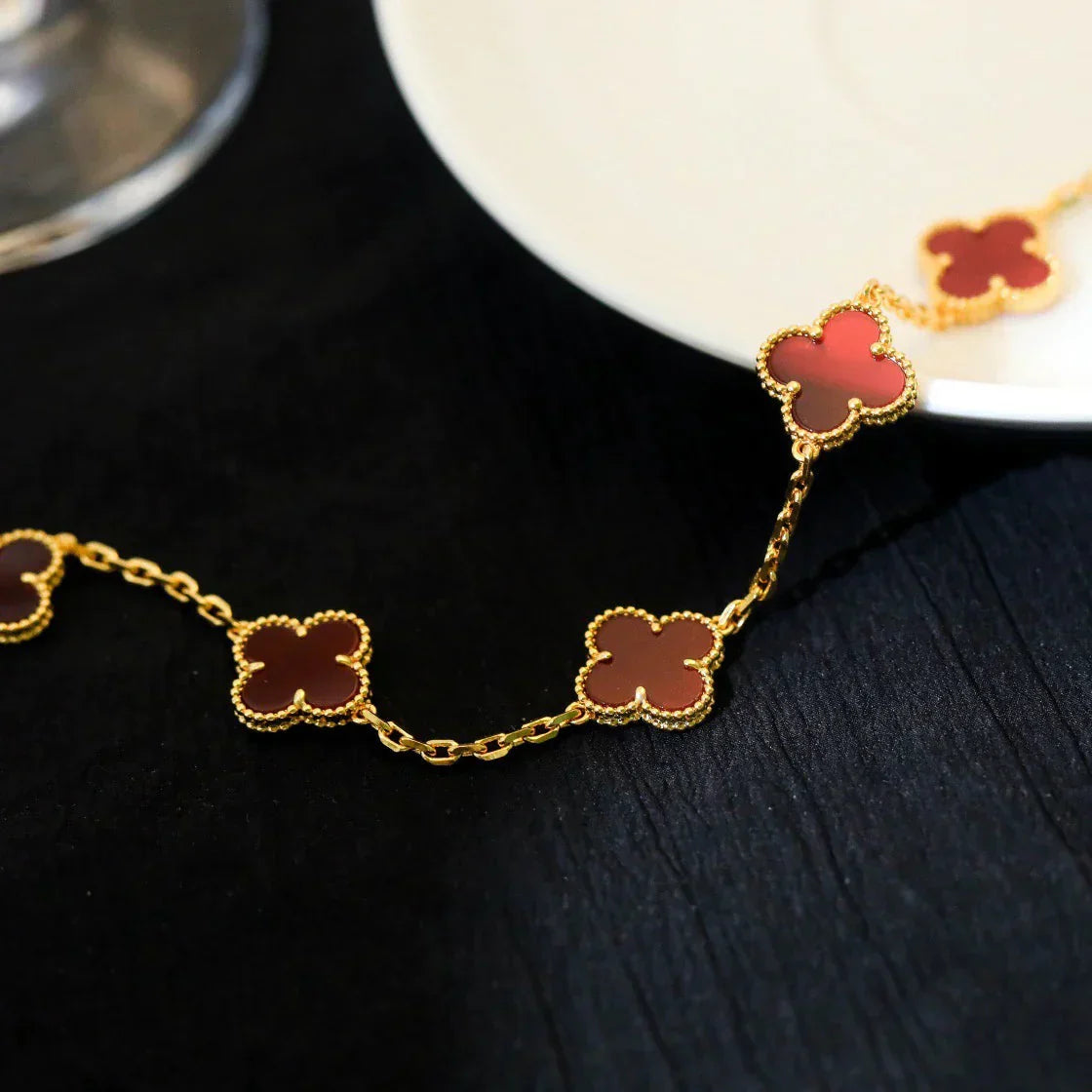 [Glow Jewelry]New  CLOVER 5 MOTIF RED CORNELIAN BRACELET COLLECTION