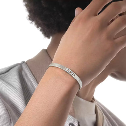 [Glow Jewelry]Move Noa Ciselé half pavé bangle