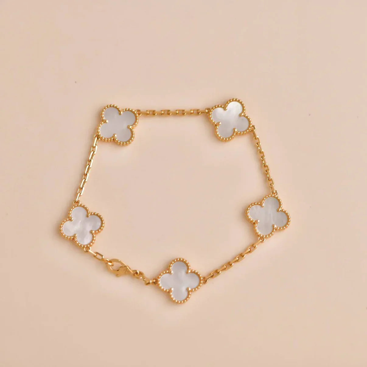 [Glow Jewelry]New CLOVER WHITE PEARL MOP 5 MOTIF BRACELET COLLECTION