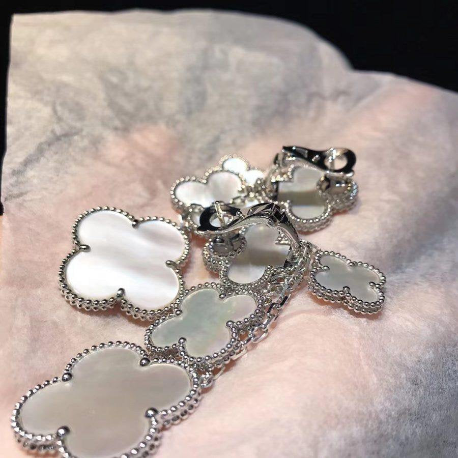 [Glow Jewelry]CLOVER EARRINGS WHITE MOP 4 MOTIFS SILVER